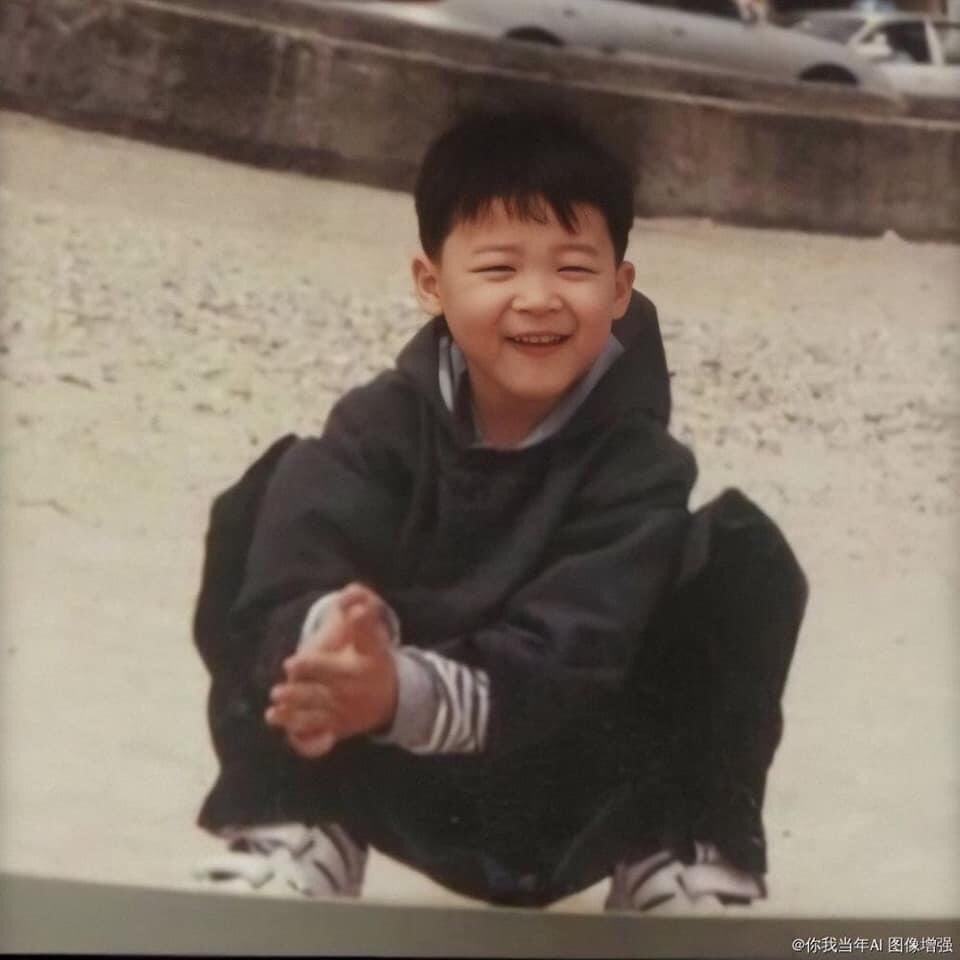 look at that eyes tho   #HappyBirthdayJimin