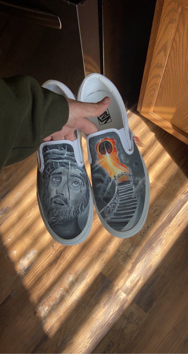 By far the most challenging pair I’ve painted but I love how they came out (: