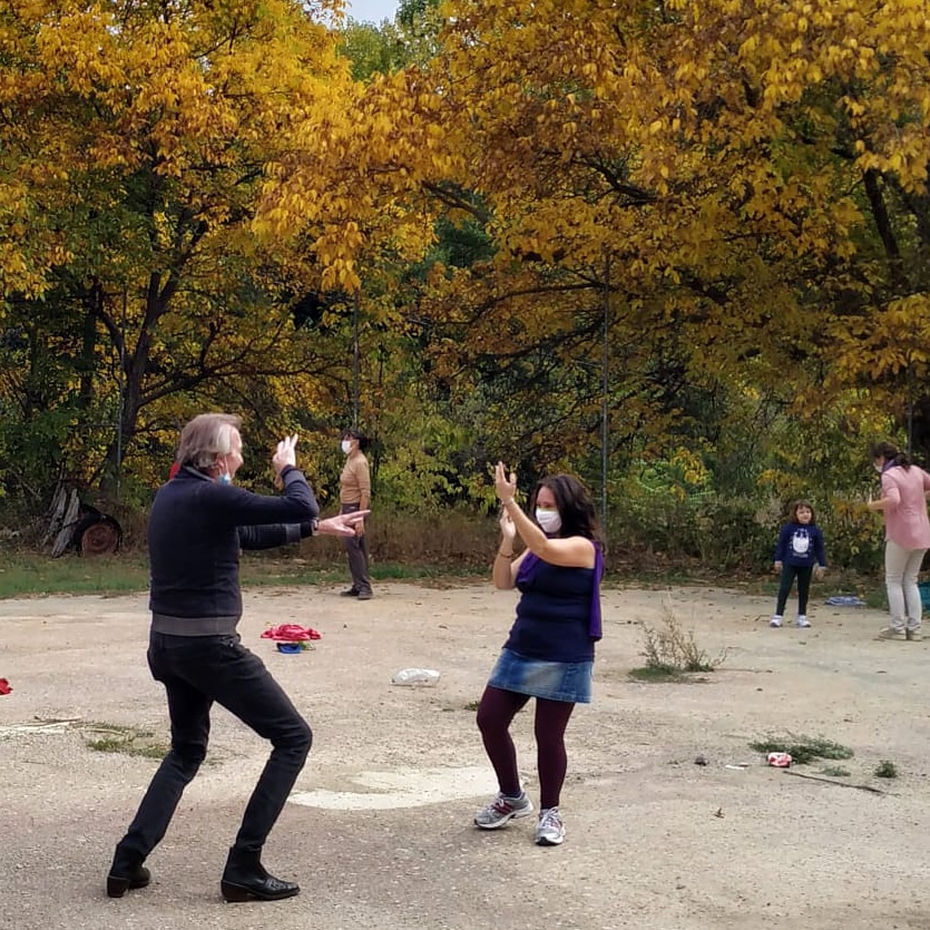 Danza para el autoconocimiento al aire libre con Rocío Salmoiraghi 😀

#rebato #castielfabib #danza #rociosalmoiraghi