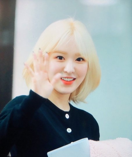 xwendyv's tweet photo. [ Dikarenakan ak-un ini kena 72h parah sama jeki, aku mau logout dan move sementara ke @sseulzgi. Kalau ada keperluan langsung dm kesana aja ya. See you💙 ] https://t.co/IT3uLdk8HI