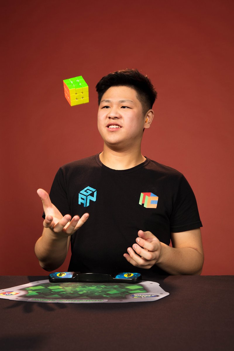 GWR's tweet photo. #OTD in 2019, Max Park set the fastest time to solve a Rubik's Cube with one hand at 6.82 seconds.

💪🎉 https://t.co/IwSPmOVF7B