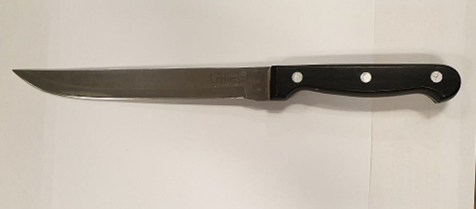 MerPolKnowsley's tweet photo. #OpTarget - 51yr old male arrested on the 09/10 in Stockbridge Village following concerns around a male acting suspiciously at Firscraig Flats. Officers detained a male shortly after 6pm who was #stopsearched leading to the recovery of this #Knife π. Male taken into custody. https://t.co/nLWqYolkqN