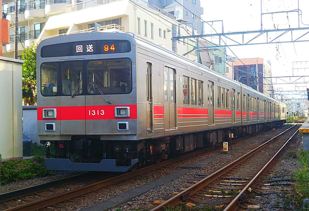 10月12日にちなんで東急1000系1012Fです、東横線～目蒲線を経て今年