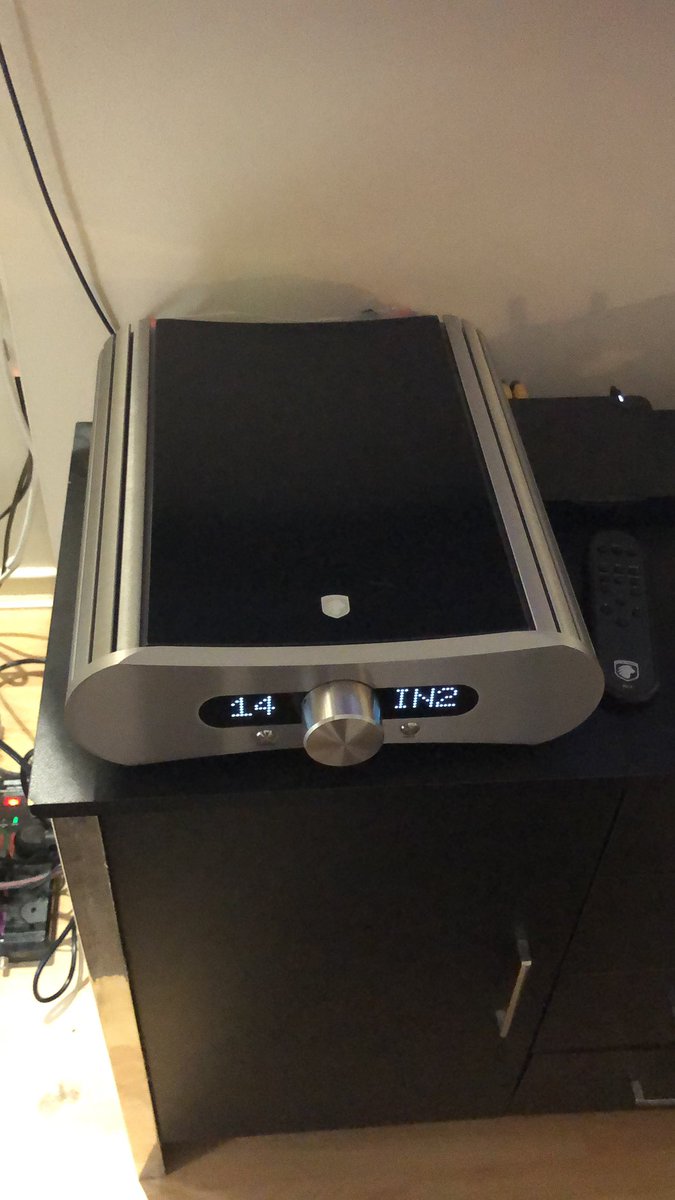 blackfoot231's tweet photo. @gatoaudio Its beautiful and sounds amazing.. https://t.co/bSAaqHVS93