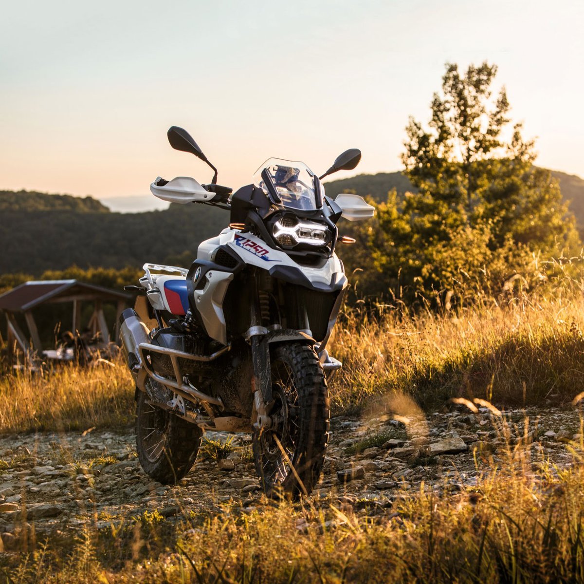 VinesBMWBikes's tweet photo. The new #R1250GS Rallye with the Enduro package. A new age for the off-road icon 💪

#BMWMotorrad #VinesMotorrad #MotorradUK #Guildford #GSfans #R1250 https://t.co/NHlW64JXnj