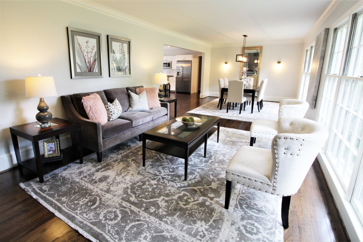 CLThomestager's tweet photo. This property we completed in Southpark has a great floor plan we enjoyed working with. We used our blush and gray scheme here and it really adapted well, this color scheme incorporates a contemporary look with classic lines. 
#charlotterealestate #creativehomestagers https://t.co/RDoVGcp1JZ