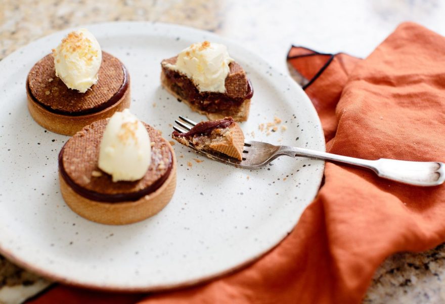 maplecanadauk's tweet photo. Happy #CanadianThanksgiving! 🇨🇦 We've teamed up with Bake Off: The Professionals winner, Laurian Veaudour (@CocoricoCardiff) to create these delicious Maple sugar pies, so you can celebrate in style! Click the link to bake along with Laurian: https://t.co/gX5vWsuWiZ https://t.co/KMMF5fgnee