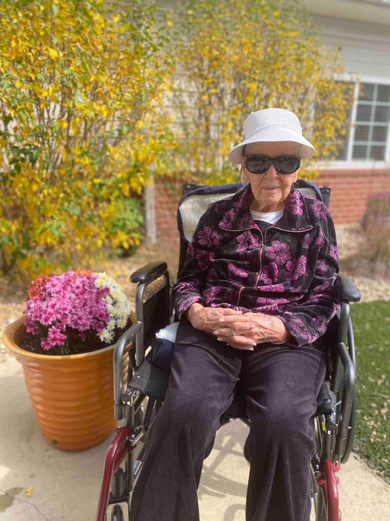Hearthstone_HC's tweet photo. We had a great time celebrating our very own Erna’s 103 Birthday on Friday!! She wanted to tell everyone thank you for all the cards that were sent in! https://t.co/bZA5r6mSOL