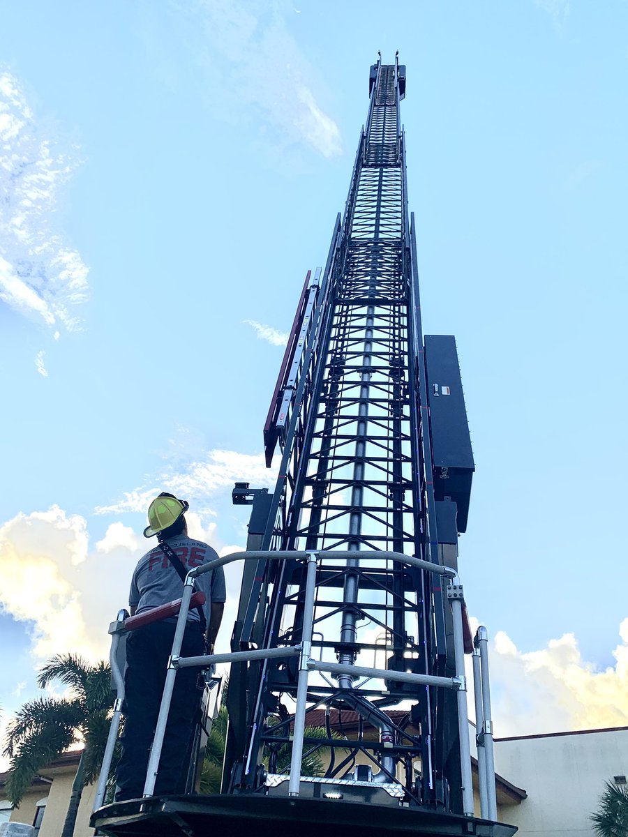 MarcoIslandFire's tweet photo. Tower 50 morning check out. #marcofire #TO50 https://t.co/cytksfjW70