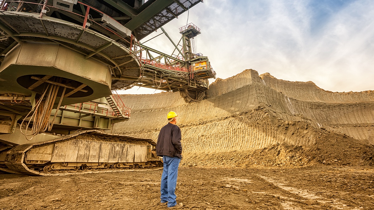 stateaviationtz's tweet photo. Connect with us for a job well done! We cover your logistics, safety and offer evacuation services.
#CommittedToExcellence
#mining #miningsite #minerals #mineengineering #miningindustry #mininglife #miningpost #helicopters #aviation #helicopteroperations https://t.co/WVaqQVdKCL