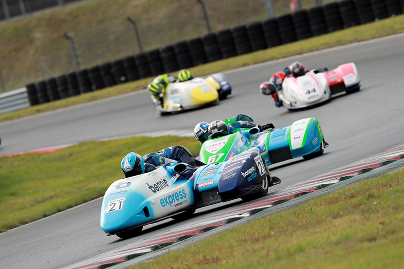BritishSidecars's tweet photo. PRESS RELEASE: Week ending the 17th/18th October will see the second “Sidecar Superprix” challenge weekend at the 2.433 GP circuit of Brands Hatch. There will be two races: 12 laps on Saturday &amp; 14 laps on Sunday.  https://t.co/4pEdjfje1S https://t.co/pwqQNmREB8