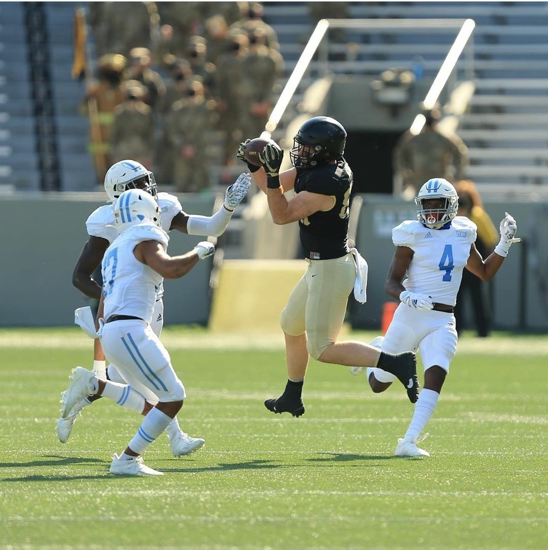 CurDogFootball's tweet photo. .@chriscamrn representing for #CollegeCurDogs this past weekend! @ArmyWP_Football https://t.co/fm4HBCtP2H