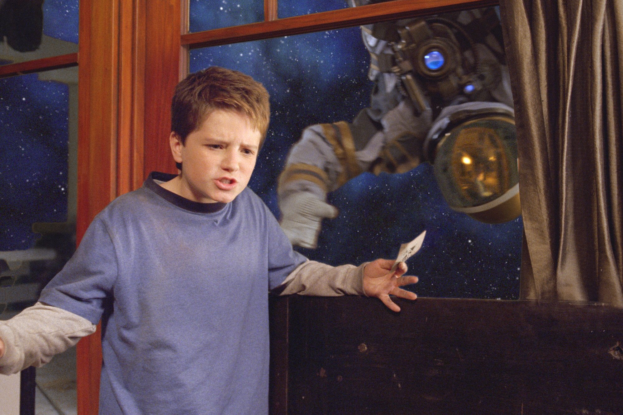 Happy birthday to Josh Hutcherson! The star of  and turns 28 today. 