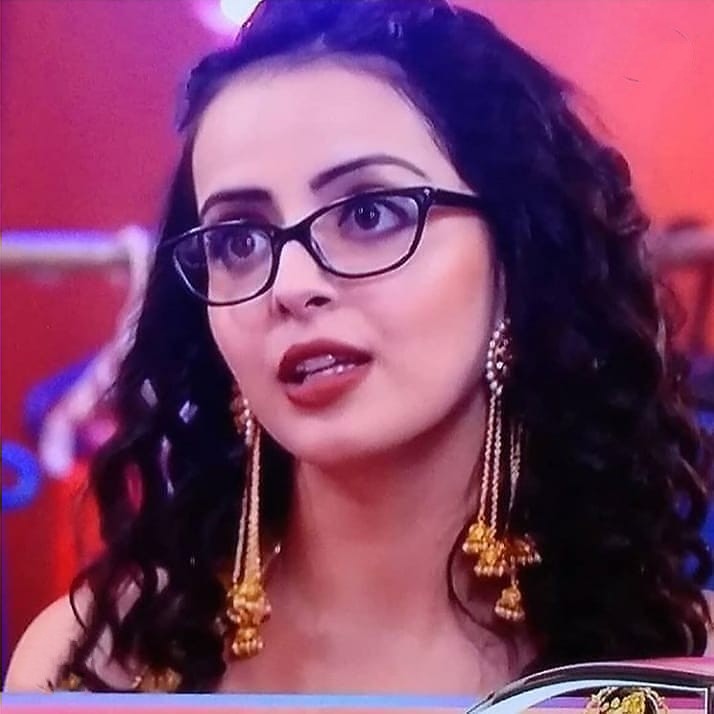 Fouziya38909805's tweet photo. One year of Saudamini, Awesome in giving Expressions, Amazing in that Role, Rocked &amp; Outstanding performance Jaan @shrenuparikh11 #ShrenuParikh #Saudamini #ColorsTV #awesomeexpression #amazingact #Rocked #oneyearold #lovelymemory @shrenuparikh11 https://t.co/z9JL9QIg8L