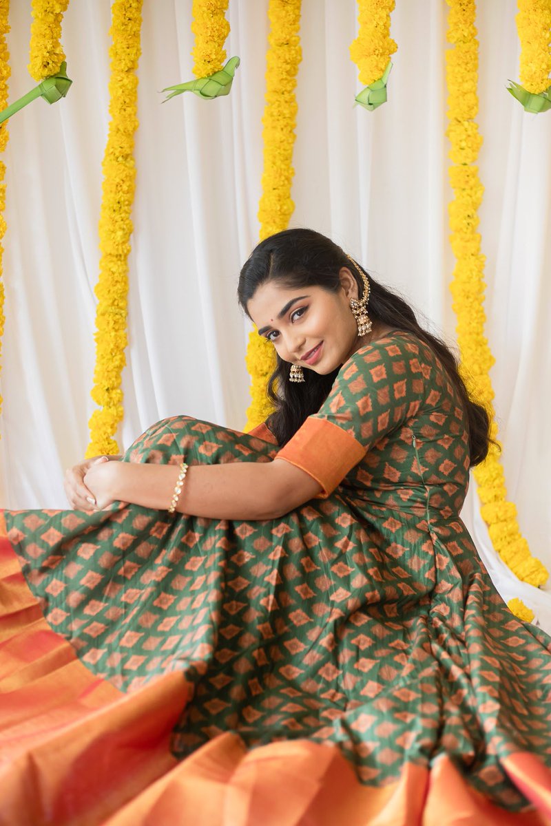 #tamaradiwali X 

Outfit and Jewellery : <a href="/tamarachennai/">Tamara</a> 
MUA : @kabooki_mua 
Hair : @jamunadevraj 
Photography : <a href="/harini_sarathy/">Harini Sarathy</a> 
Decor : @thebells_decors