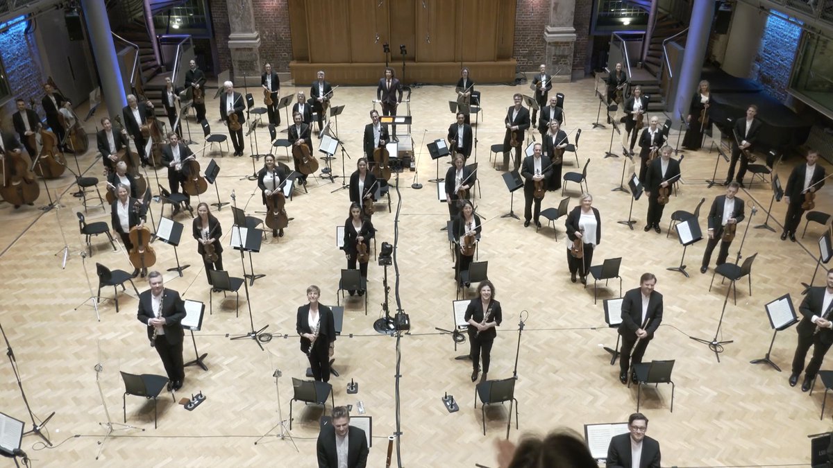We are deeply grateful to have been awarded part of the Government’s Culture Recovery Fund to help face the challenges of the pandemic, enabling us to return to live concerts at our <a href="/barbicancentre/">Barbican Centre</a> home. lso.co.uk/more/news/1588… #HereForCulture <a href="/DCMS/">Department for Culture, Media and Sport</a> <a href="/hmtreasury/">HM Treasury</a> <a href="/ace_national/">Arts Council England</a>