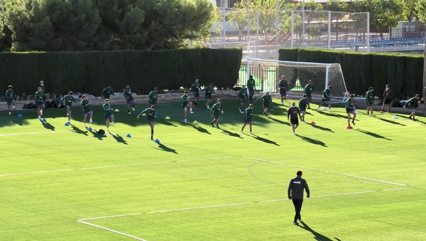 La plantilla del Elche, en la última sesión de entrenamiento (Foto: ECF).