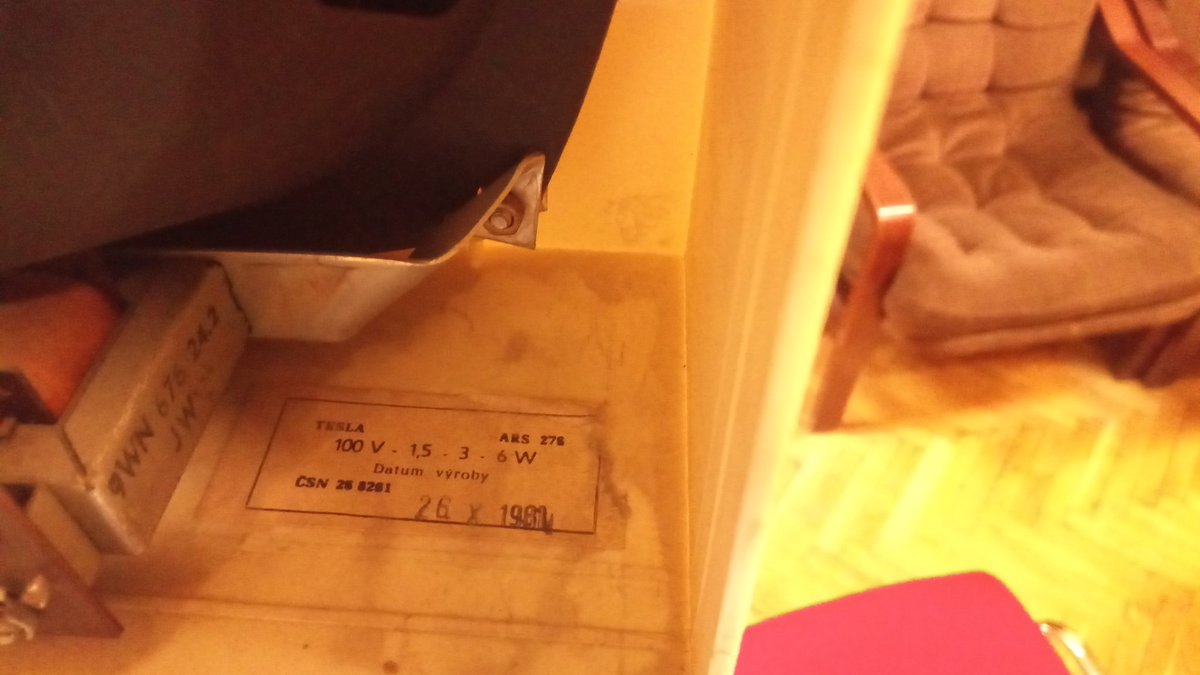 justpushforward's tweet image. We just found a couple of old speakers from the 80's at a university in Hungary.
What dou you think Mr @elonmusk about that old design?