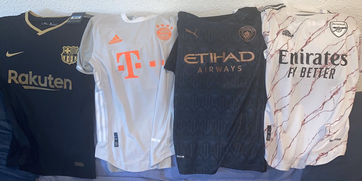 blonstark's tweet photo. Cuatro de las más bonitas del año sin duda. Gracias @FutStore21_ . https://t.co/3H3yYQWmAf