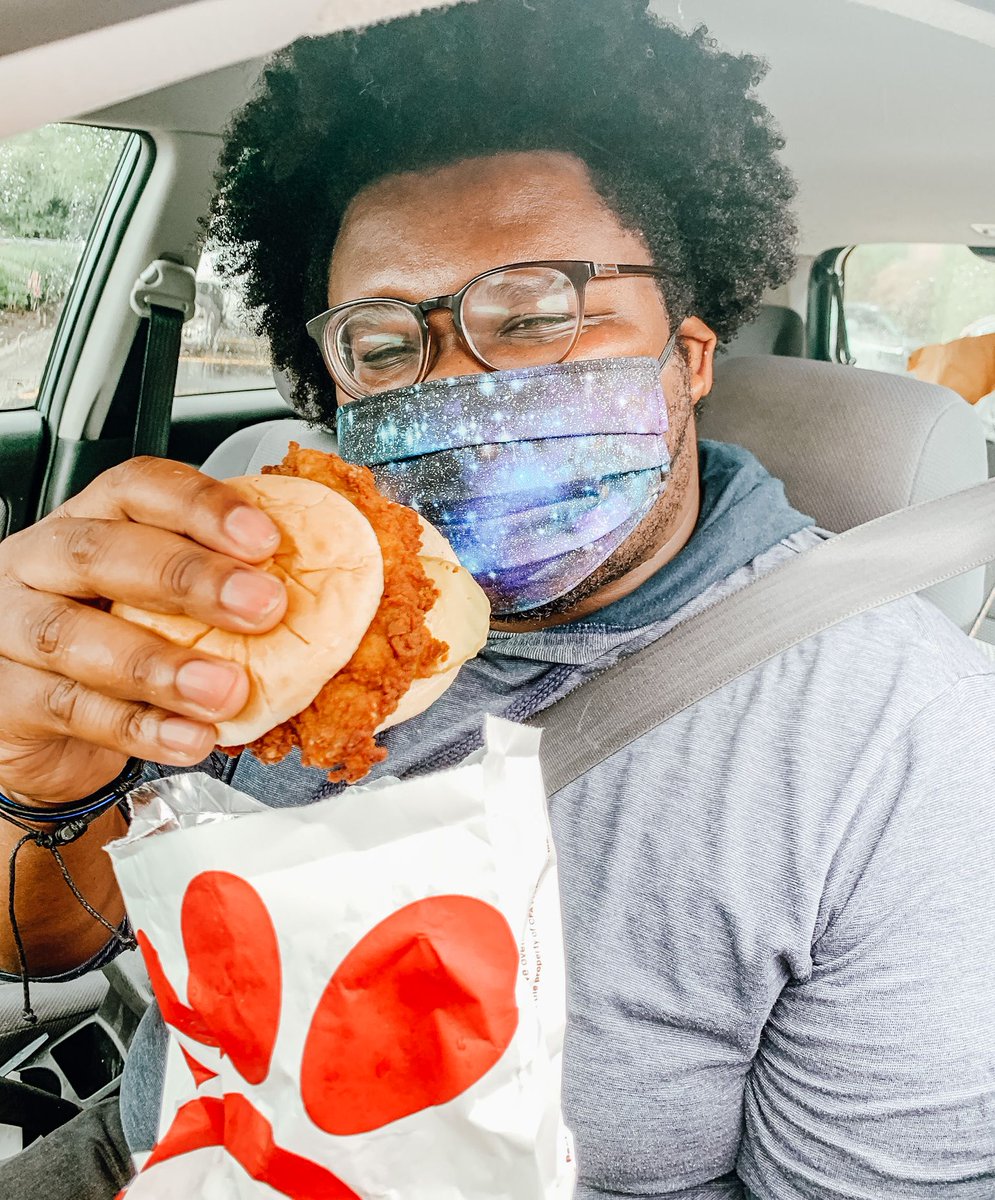 cfamalvern's tweet photo. Chick-fil-A Curbside + you = perfect combo for a great Monday📲🚗 https://t.co/6X0sIYcX7e