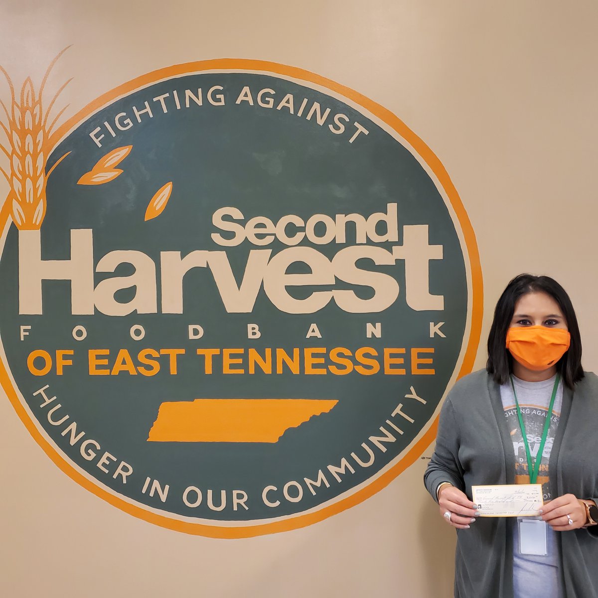 Jeffie's Choice, in corporate sponsorship with @MarinerFinancerecently donated $2,500 to the Second Harvest Food Bank of East Tennessee.
