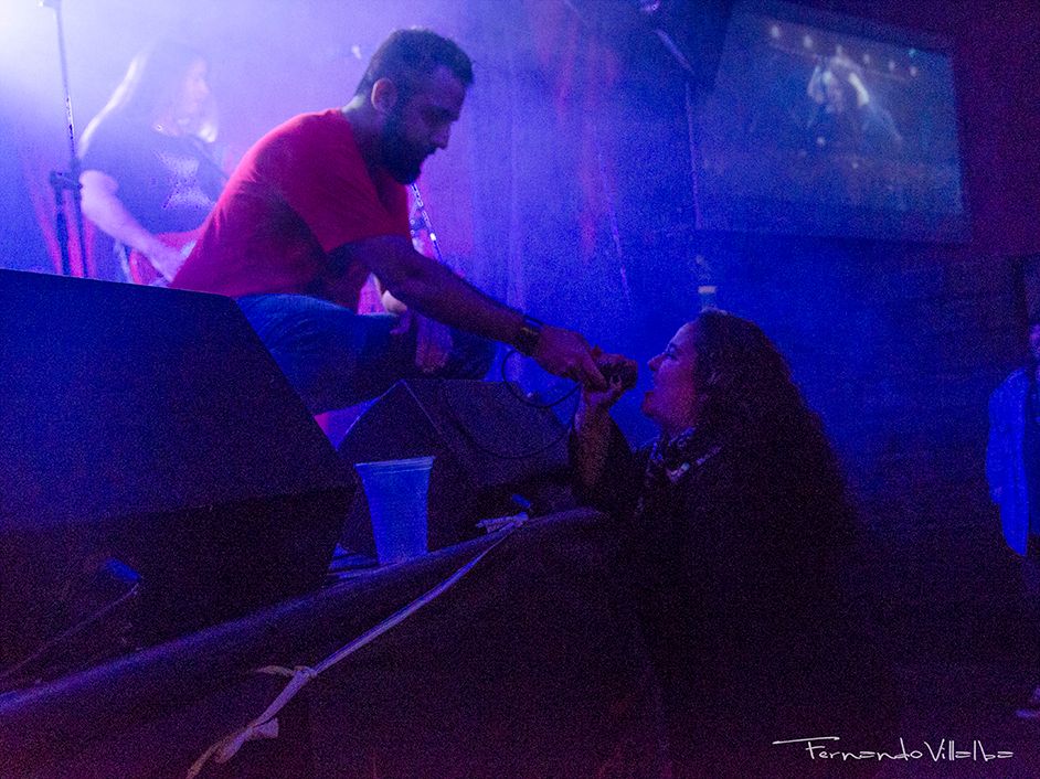 vanderfoguel's tweet photo. "Tú, que a nadie has de querer Haz de perecer!" (Arrogante)

#vandefoguel #metal #metalargento #fotografia #photo #banda #band #argentina #metalband #lyrics #vivo #live #concert #show #recital #Sing #voice #vocals #singer #cantante https://t.co/gK1jEb9B8L