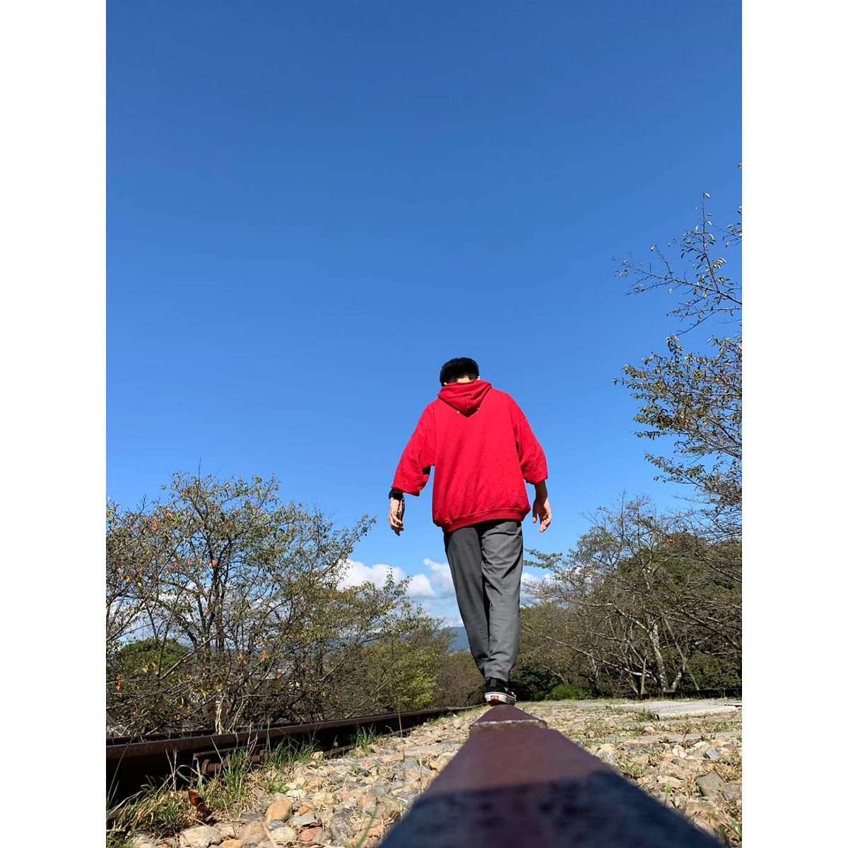 n__t957's tweet photo. 撮ってくれた写真が映えてて好き🥺 https://t.co/PoxOTDIMtk