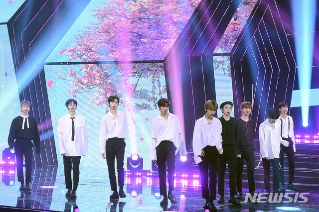 —  #CRAVITY is the only rookie group invited on Dream Concert + the only group to be invited again for it's second day!