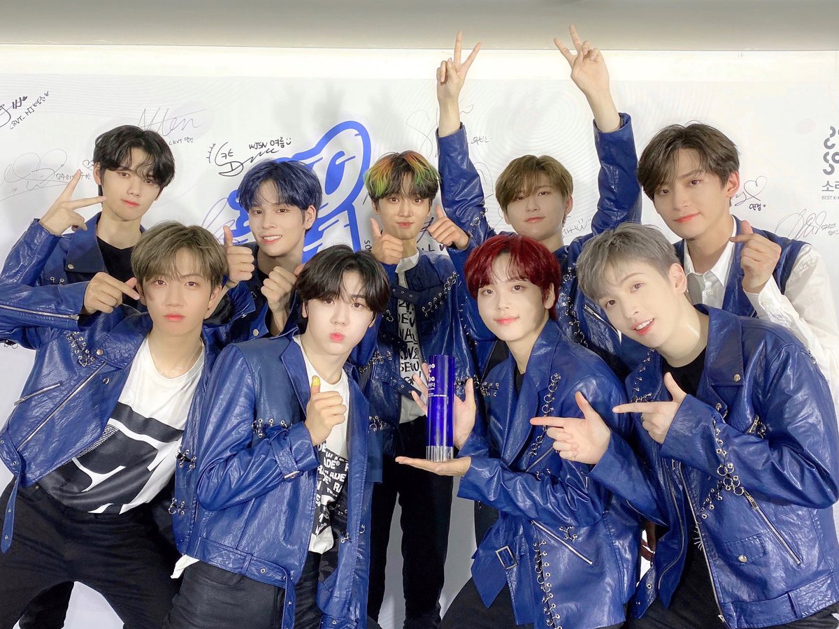 — 200813 2020 SORIBADA KPOP AWARDS NEW ARTIST OF THE YEAR♡  #CRAVITY (with MCND and TOO)