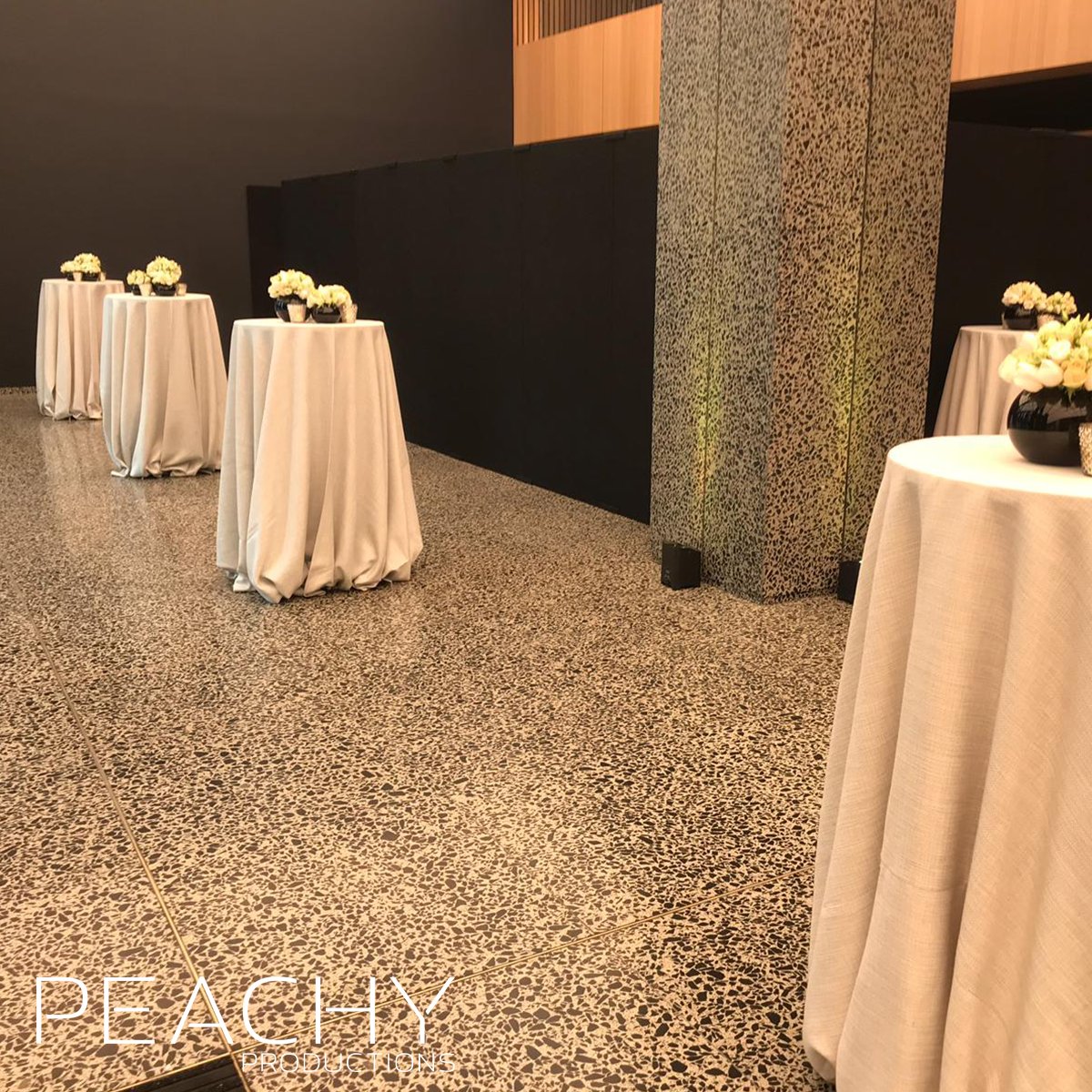Peachy_Pro's tweet photo. Giving your guests a place to network or somewhere to rest a drink is easily achieved with our poseur tables. We offer a selection of heights with a variety of tops making it easy to choose tables to suit your event. #Peachypro #Events #Products #Furniture #DryHire https://t.co/0hSZvZMPpI