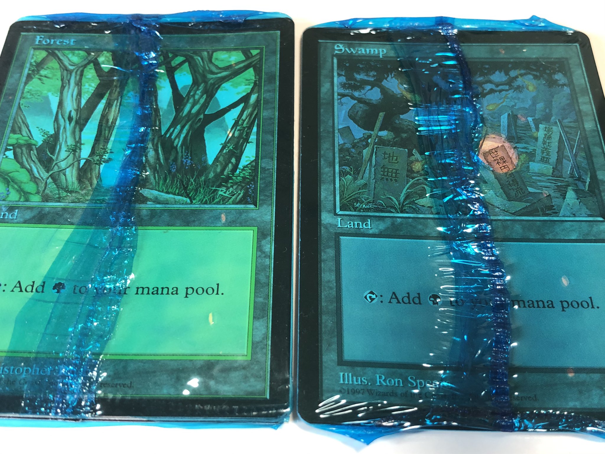 白玉かっぱ だれか知ってたら教えてー Mtg の Apac 土地の入ってる順が違うんだけど同じものかな ひとつだけトップが森なんです T Co Evfkgaxqkb Twitter