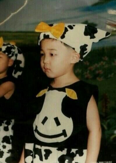 Mayra38613483's tweet photo. ¡Feliz cumpleaños Jimin¡
No puedo creer que vallas a cumplir 26, te has convertido en un buen hombre, Tu eres el único que puede sacarme una sonrisa cuando estoy triste,tu voz me tranquiliza cuando estoy estresada,gracias por eso, espero que la pases bien TE AMO #JIMINDAY https://t.co/LVt4mglDfm