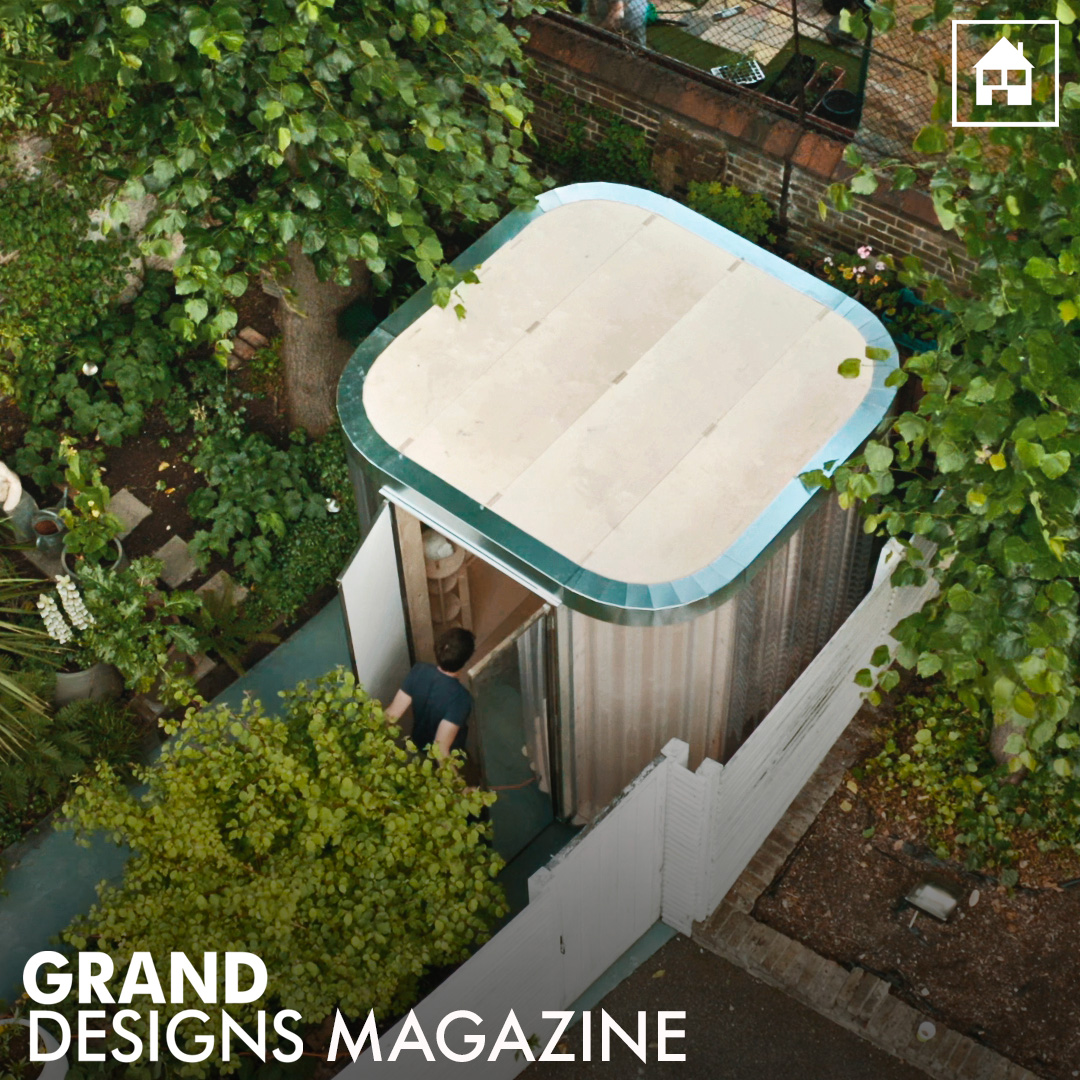 granddesigns's tweet photo. Turning their focus onto the problems of working from home during the pandemic, these architects created a modular office pod which can be built in one day and adapted to fit any size of garden. Read more on the Grand Designs magazine website: https://t.co/I21bWwfLHo https://t.co/CLXZcHA2rU