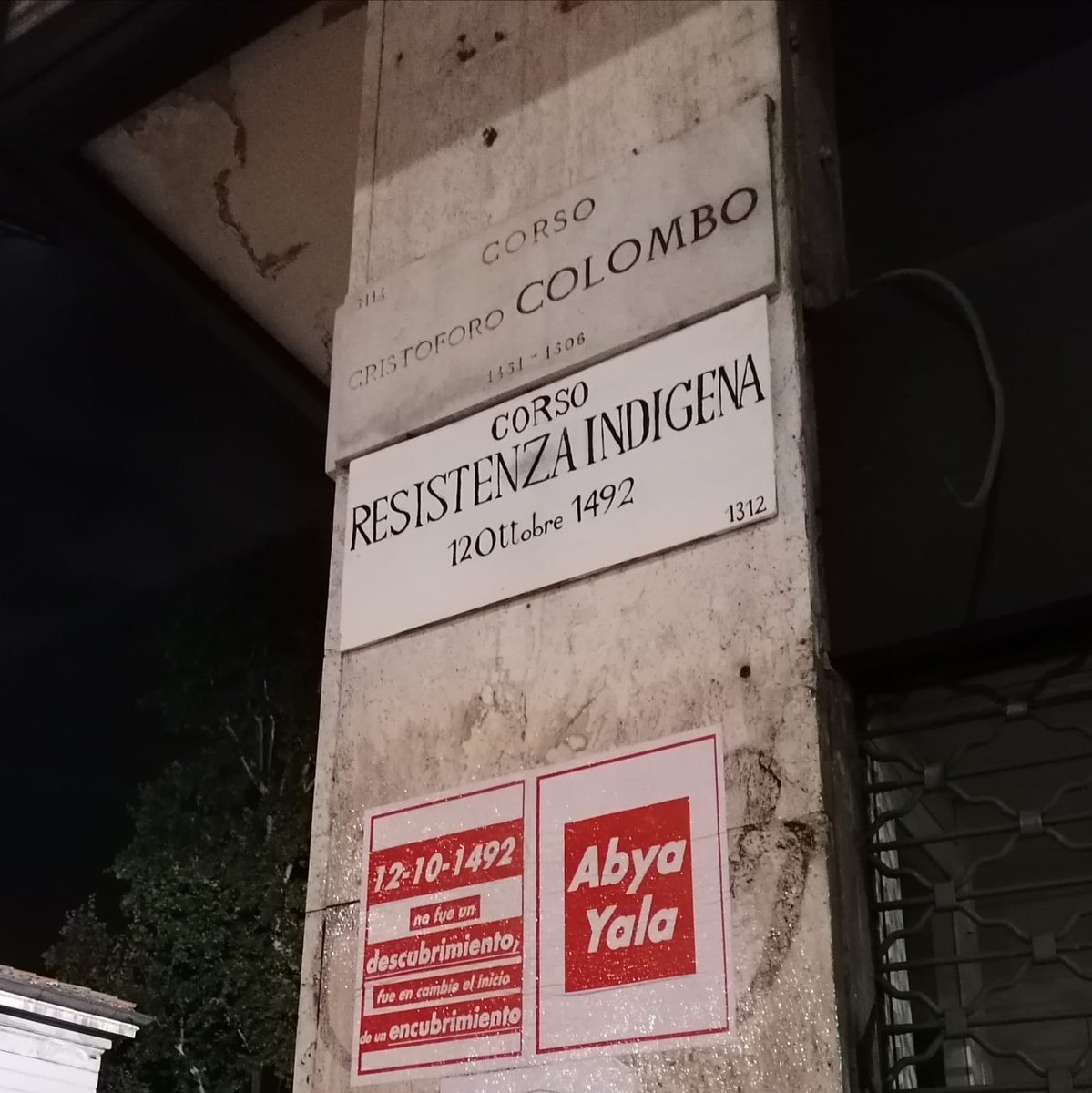 #Decolonize the city, un'opera d'arte collettiva! 

#12O #ColombusDay, l'inizio di 500 anni di genocidi e massacri. A #Milano nasce Corso Resistenza Indigena

#AbyaYala #indigenousnativeday  #blacklivesmatter #resistenzaindigena #azionidecoloniali #cscantiere