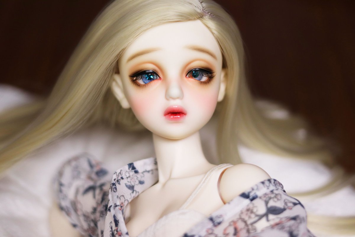 새 안구가 왔다0ㅅ0*)/♡
니힐처럼 반짝이 동공 안구는 처음 사봤는데 어두운 시간에 찍어도 예쁘게 나와줘서 기쁨 =ㅅ=*)~♡
예쁜 안구 감사합니다-><a href="/BjdGlow/">glow_bjd</a>