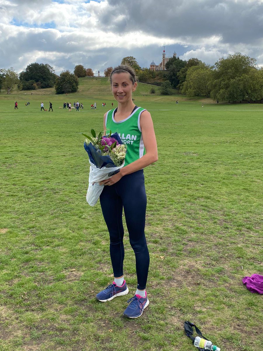 It’s been another weekend of fundraising for our partner <a href="/macmillancancer/">Macmillan Cancer Support</a> - here’s <a href="/NicolaKoronka/">Nicola Koronka</a> wrapping up her THIRD half marathon of the month, alongside her Dad and the incredible Emma 👇🏃‍♀️🥇🍾 (we’re not crying, you are)

Donate here: justgiving.com/fundraising/mi…