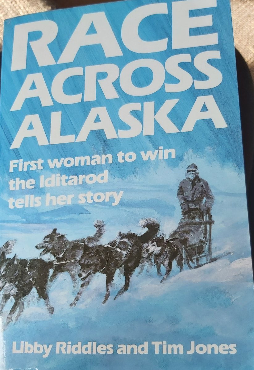 CrushOnMushing's tweet photo. 2nd hand book strikes again, another autograph for the collection. #LibbyRiddles #reading #Musherlife https://t.co/H3ZvWiMZR2