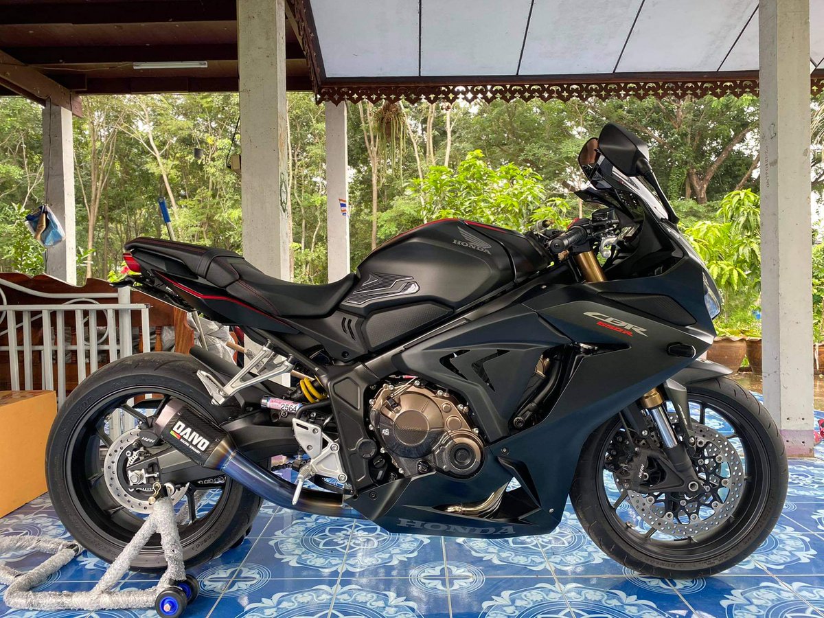 Bruce&shark　シート　CBR650R toei on X: 
