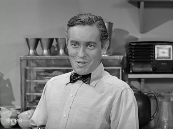 soaptuning's tweet photo. @classic_film #StrotherMartin was in the #OffToFlorida episode of #ILoveLucy! I didn't recognize him until he started to speak. 😂 ❤ https://t.co/ryFMEYXoUT