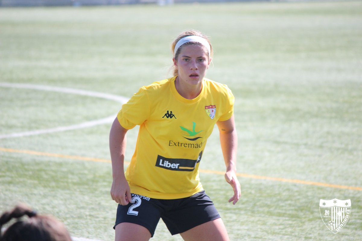 SantaBadajoz's tweet photo. ✅ @caeleyyyyyy
✅ Caroline Van Slambrouck

Las dos jugadoras disputaron el pasado sábado su primer partido oficial con el equipo 🔴⚪

¡Enhorabuena por ese debut!  #AúpaSanta #PrimeraIberdrola https://t.co/dAthyZpUPn