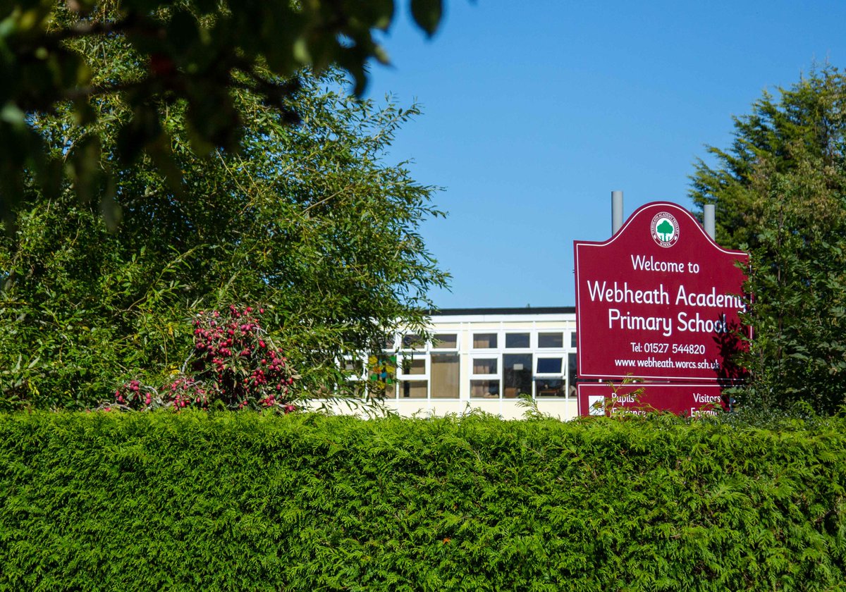 Webheathschool's tweet photo. We are loving some of the external images our photographer took a little while back. Look at that blue sky above school! #unfiltered #webheath https://t.co/IuPXZyRY8y