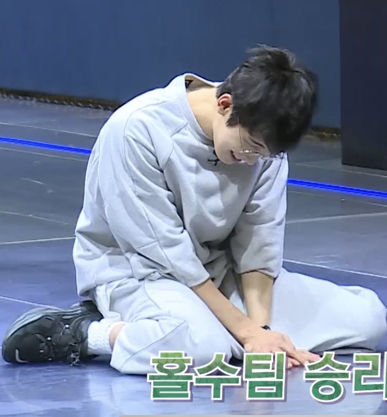 jaunewonu's tweet photo. jeon wonwoo... 🥺😩 https://t.co/7kdlWnNSNd