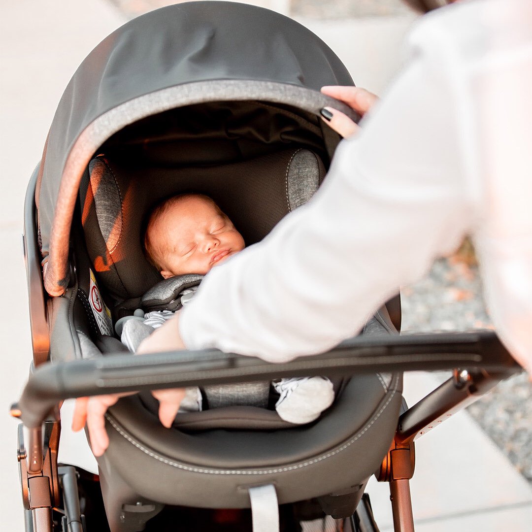 Primo Viaggio 4-35 Nido includes inserts that bring ultimate comfort to your baby 😴
•
Holds 4-35lbs.
Travel System Compatible
Expandable Pagoda Hood
Adjustable Headrest
Side Impact Protection
Premium Load Leg Base
Anti-Rebound Bar
...much more.
•
#primoviaggio435nido