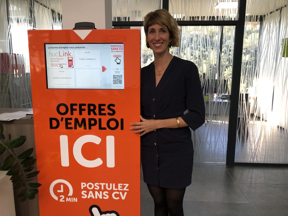 KarineWenger's tweet photo. N'oubliez pas de voter ce soir entre 19h et 20h pour #HucLink qui est en finale de la @bfmacademie. La startup de Sophia a développé des bornes interactives qui permettent de trouver un emploi en 2" et sans CV.
@NathaliehucLink 
Plus d'infos sur https://t.co/nkm7Kf6FUF https://t.co/1ASVXRW4Bk