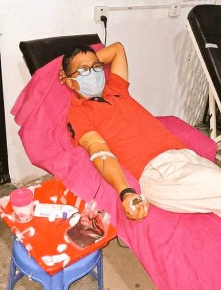 बिरामी भई उपचारका क्रममा हस्पिटलमा उपचारथ रहेका राप्रपा नेता धुर्व उप्रेतीका बुबालाई रगत दिनुहुँदैन राप्रपा नेता ले केही शिकुन राजेन्द्र लिङदेन ज्यु बाट तेसै नेता भईदैन कार्यकर्ता देख्दै चारकोश भग्ने नेता ज्युहरुलाई ठुलै पाठ शिकाउनु भएको छ धेरै धेरै धन्यवाद माननीय ज्यु