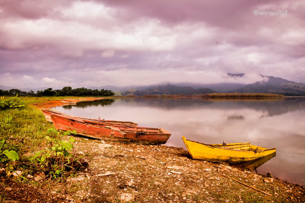 Morning everybody! 
A lot of blessings are on the other side of the river. Take your boat and go and row with faith and hope!
#MotivationalQuotes #photo