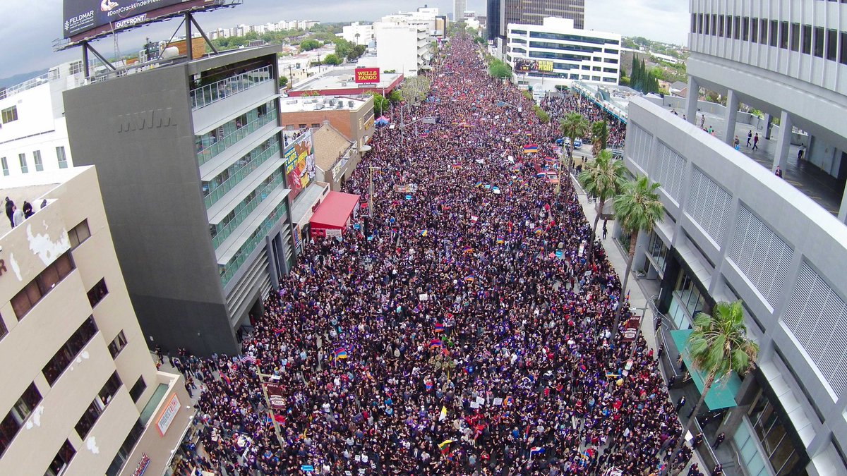 SirushoOfficial's tweet photo. Armenia + Diaspora + Artsakh. Strong Together.
Thousands of Armenians united at the #MarchForVictory yesterday in Los Angeles rallying for truth to condemn Azeri and Turkish aggression against #Artsakh .
#StopAzerbaijanAggression #StopAliyev #PeaceforArmenians https://t.co/TJU2G5jx4D