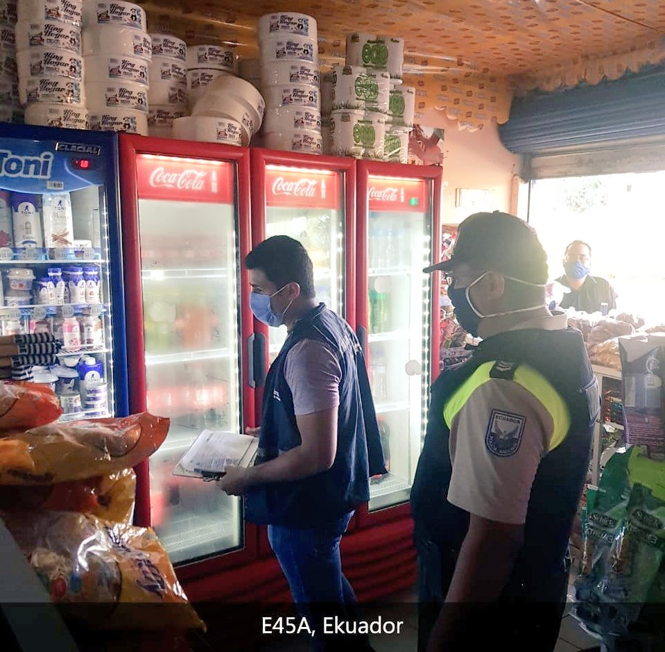 Gobersucumbios's tweet photo. @Gobersucumbios @albaro_beltran la Comisaría Nacional de Policia de #Shushufindi en cordinación con @PoliciaEcuador realizó un control precios y caducidad de productos de primera necesidad y del #Paf2020 https://t.co/5R9B8eM7ws