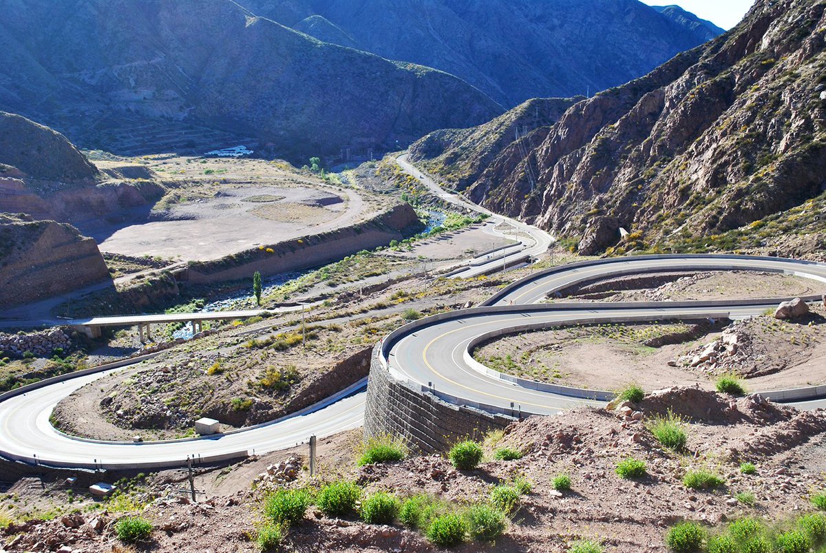 En 2021 Mendoza será sede del Congreso Vial más importante de la región.
La Provincia fue elegida por parte de la Asociación Argentina de Carreteras para desarrollar el evento, programado para el segundo semestre del año.
Más info: bit.ly/33O4IsW