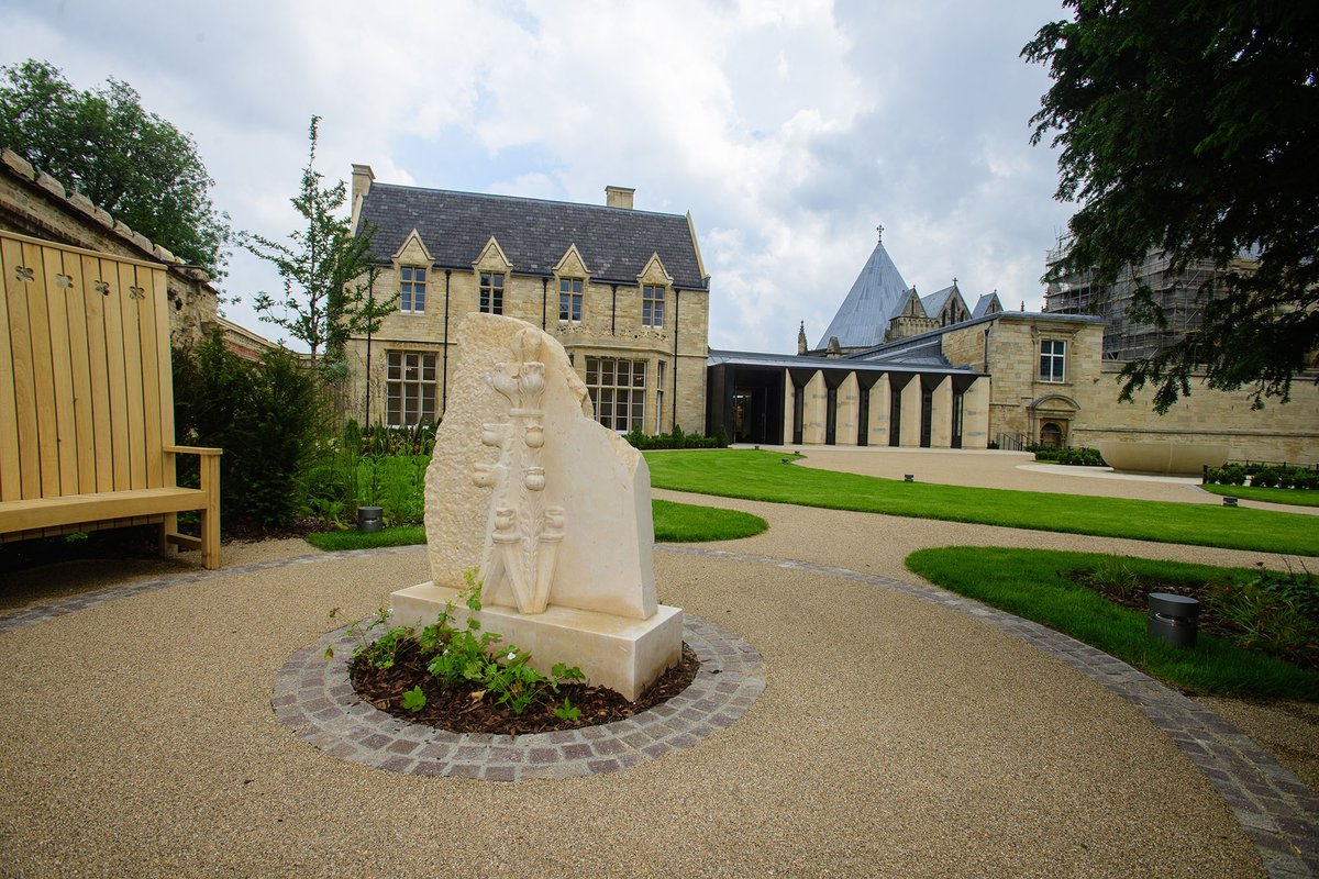 LincsCathedral's tweet photo. Our newly refurbished Old Deanery in all its glory! 

The Dean’s Green has been beautifully landscaped to create a peaceful outdoor space, and for the first time in decades, is open to the public - please come and enjoy it #LincolnCathedral https://t.co/atoZ9cIYnw